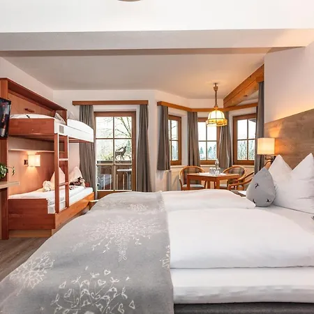 Han/Misafirhane Landgasthof Neuwirt Lofer