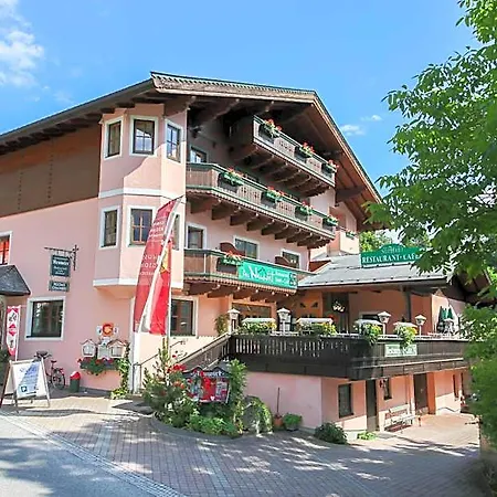 Landgasthof Neuwirt Han/Misafirhane 2*