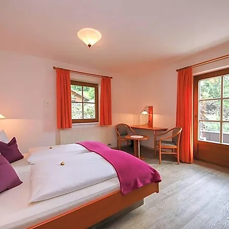 Landgasthof Neuwirt 2* لوفر