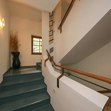 Han/Misafirhane Landgasthof Neuwirt